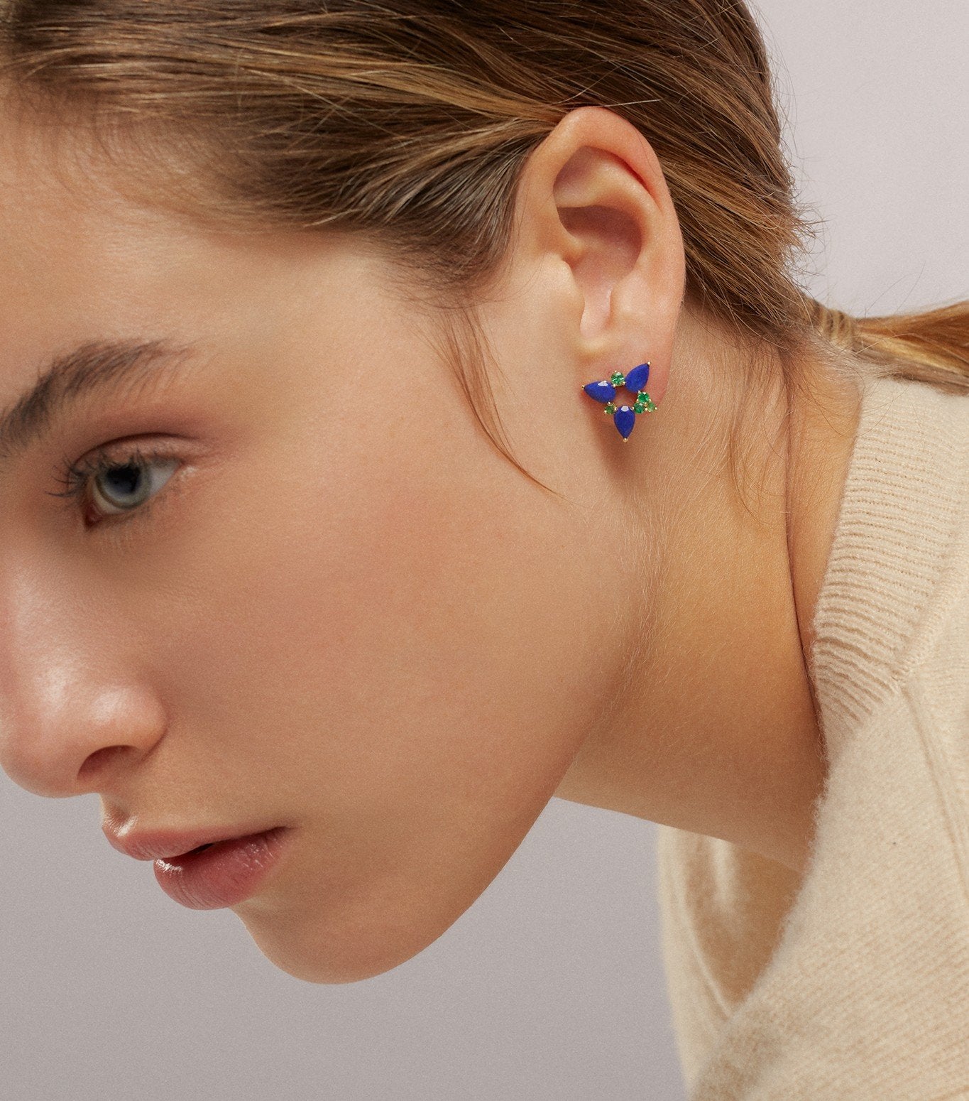 PENDIENTES DE ORO CON ESMERALDA Y LAPISLAZULI