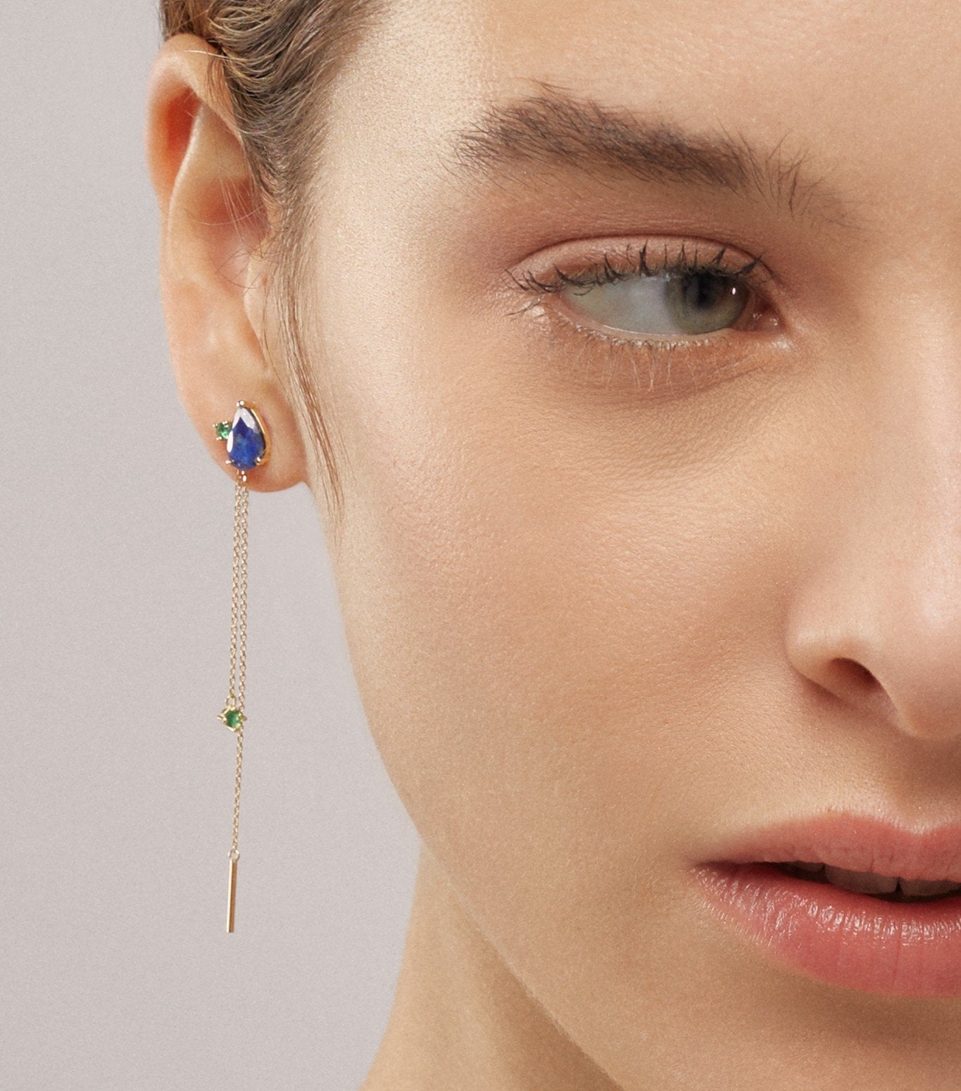 PENDIENTES CADENA DE ORO CON ESMERALDA Y LAPISLAZULI