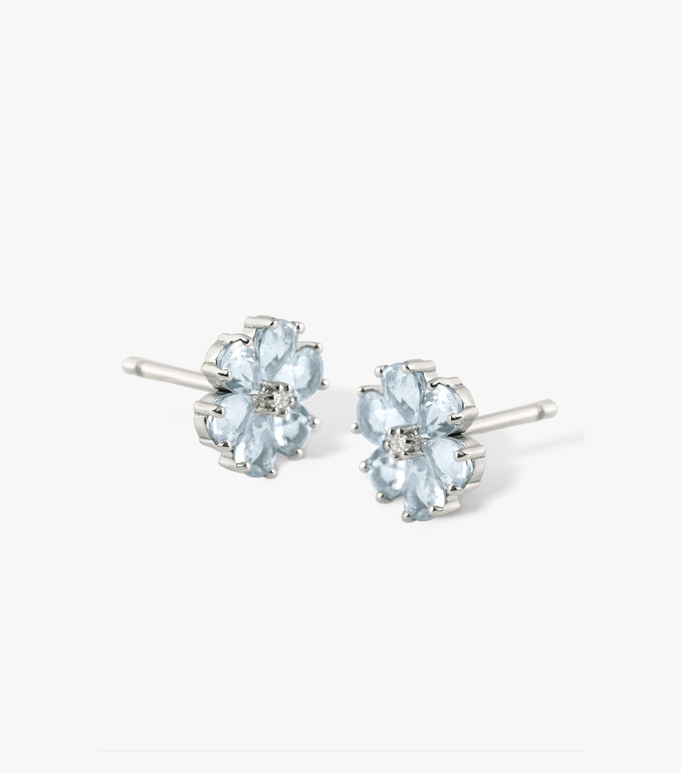 PENDIENTES ROSETÓN DE ORO BLANCO CON AGUAMARINA Y DIAMANTES