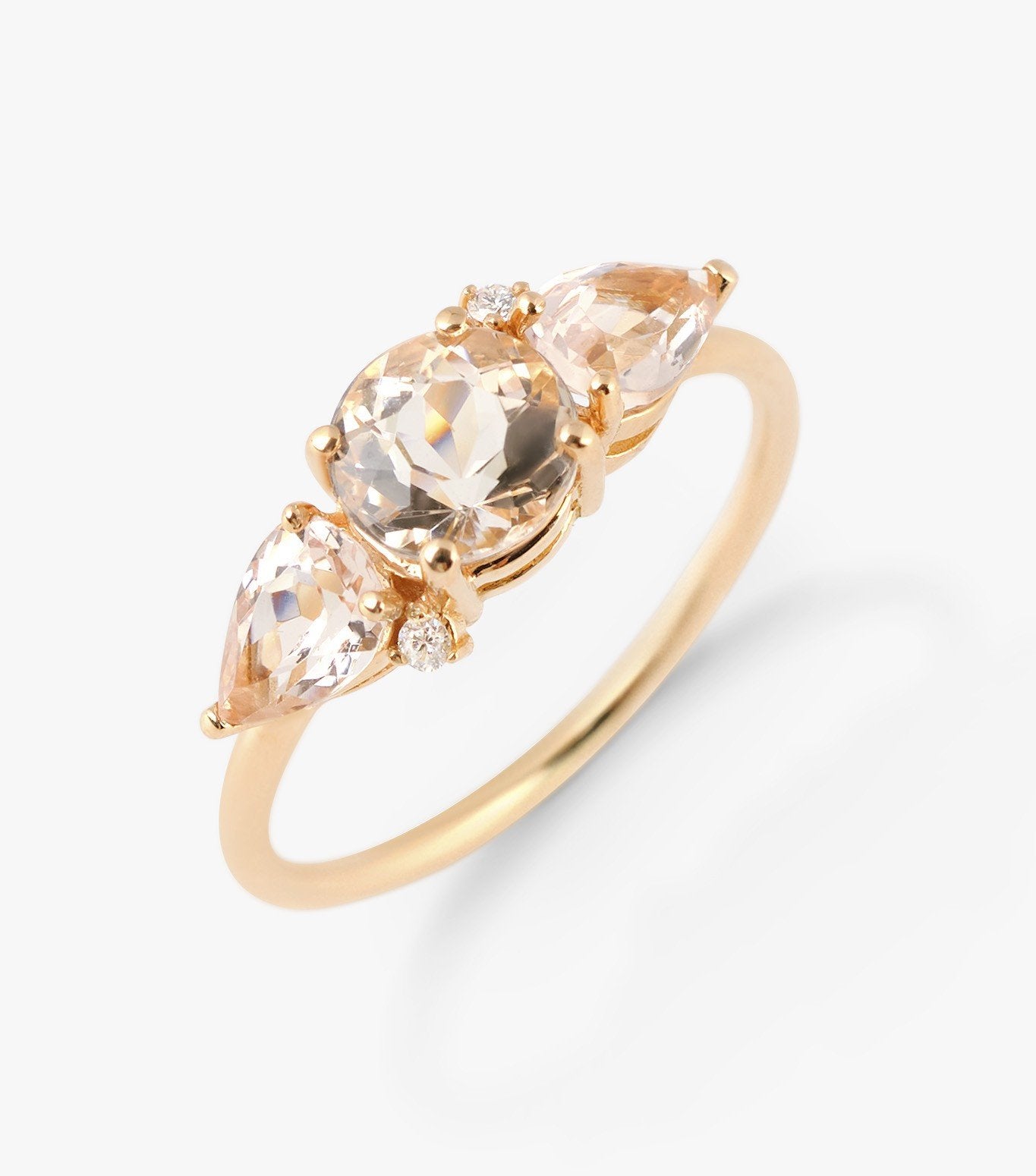 ANILLO DE ORO ROSA CON MORGANITA Y DIAMANTES