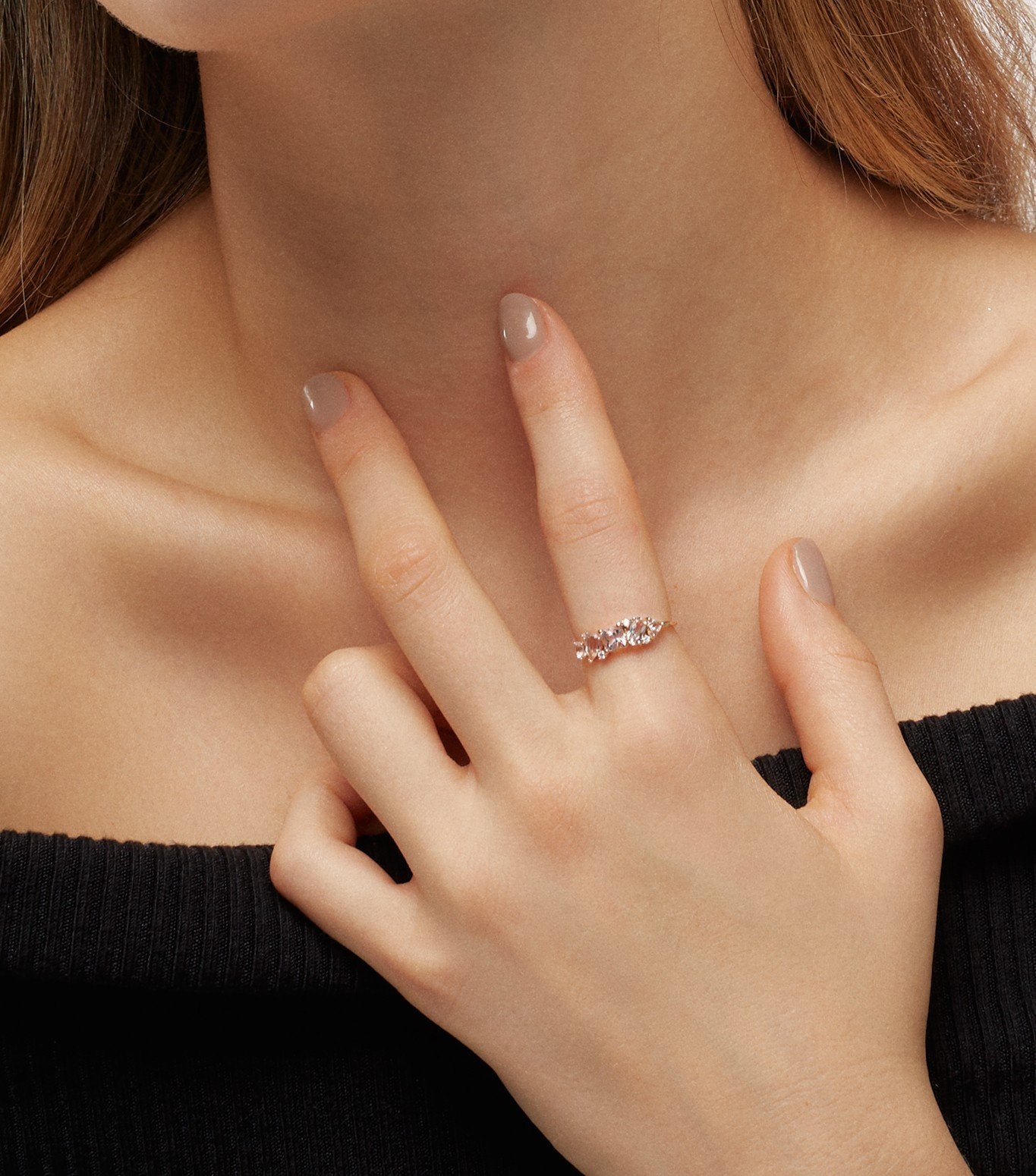 ANILLO DE ORO ROSA CON MORGANITA Y DIAMANTES
